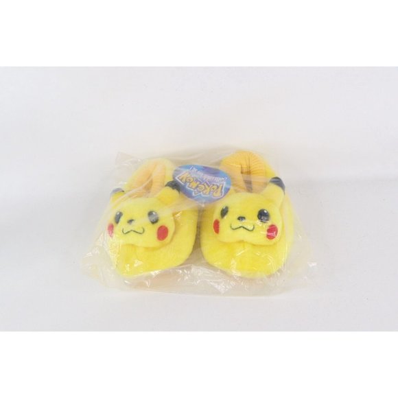 NOS Vintage 90s Pokemon Pikachu House Slippers Shoes Yellow Youth Large 9-10